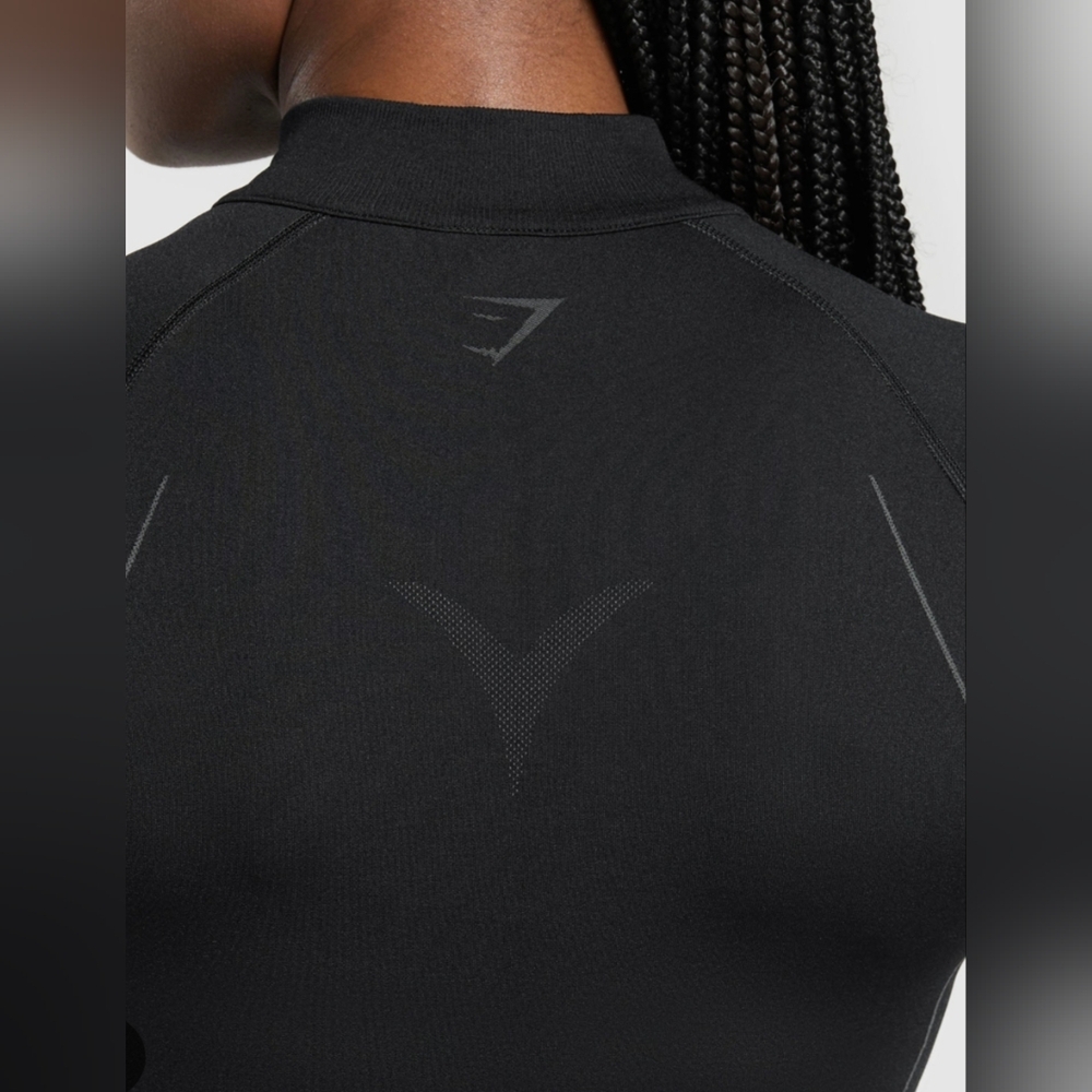 Gymshark Apex Seamless 1/4 Zip Pullover - Picture 3 of 6